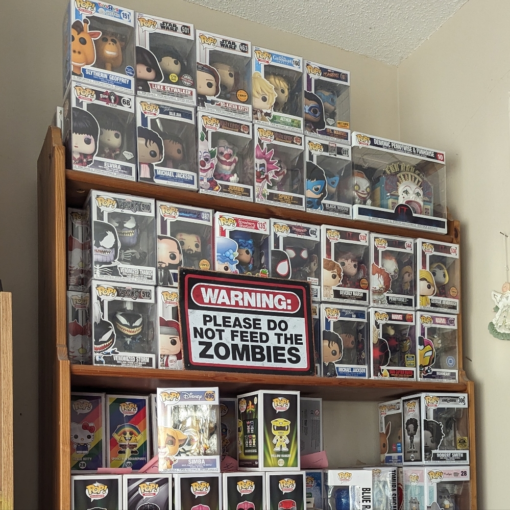 Mystery 6 Funkos with a guarantee - Picture 2 of 7